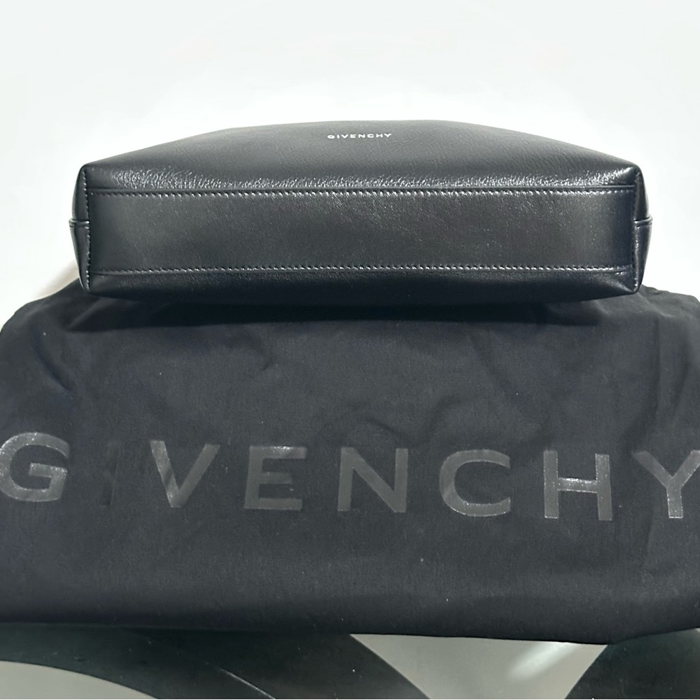 New GIVENCHY Voyou Leather Pouch - Black - Picture 4 of 11